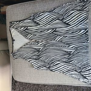 Summer Top Black & White